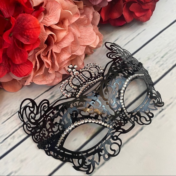 Black Metal and Crystal Venetian Masquerade Mask - Picture 6 of 16
